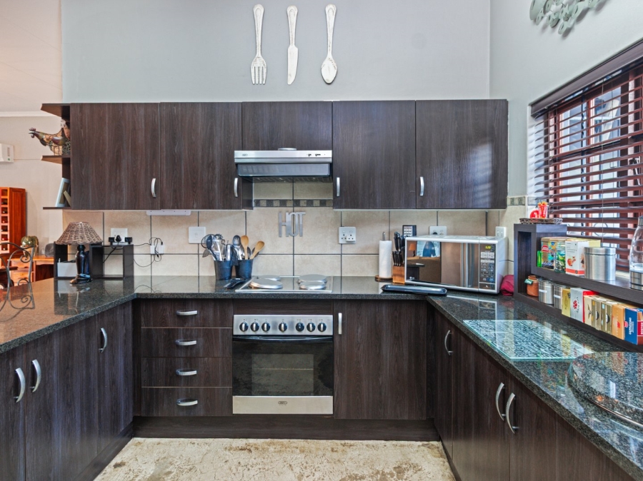 3 Bedroom Property for Sale in Meerhof North West